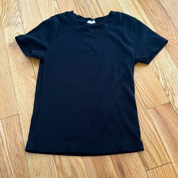 black basic tee - Picture 1 of 1